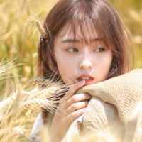 我常常觉得我还是小，人们很古老和老。