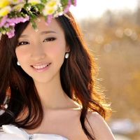 美丽而迷人,非凡,魅力很难,三个大神吸引男孩喜欢磁铁