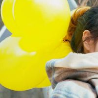 气氛很容易变得尴尬,哪个星座不会聊天?