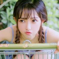 这三个主要的辛迪亚人喜欢大头，没有钱也是虚荣的