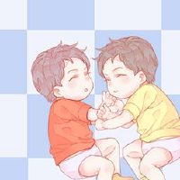 女子踢在第一个月的Wan Jia Tao儿童