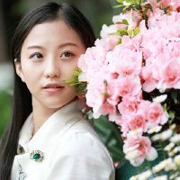 未来,桃花在未来出现,迅速发现了一个好边缘的星座