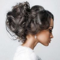 第一个月的生日解决了这个女孩，女孩很好，好