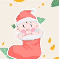 这个男孩出生于生命的第三年。