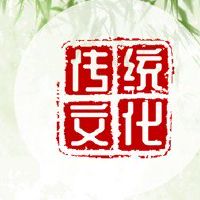 梦想着追逐每个人的巨人和与他人一起跑步