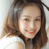 生活在世界上，很难快乐，最幸福的是快乐。