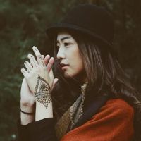 分手,仍在考虑前者的星座,总是想着镜子