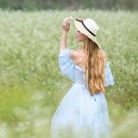 Excellent appearance, charm, cross, can arouse three major constellations that men conquest