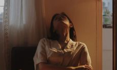 女性在经历婚外恋并分手后是否会陷入情感痛苦之中,以及如何摆脱婚外情后的痛苦之路?