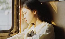 始终念念不忘前男友,渴望与他复合的情感叙述,每每被思绪所缠绕无法自拔