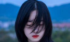 当女生聊天时敷衍你的表现,意味着她可能对你持不喜欢的态度