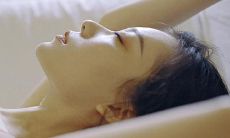 如何在陌陌上发布动态,以吸引更多女生注意,增加主动找你聊天的机会?