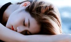 如何分辨女生和男生在搞暧昧时的表现,以避免成为备胎?